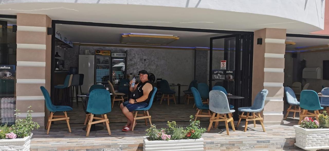 Mimoza Appartament Golem  Εξωτερικό φωτογραφία